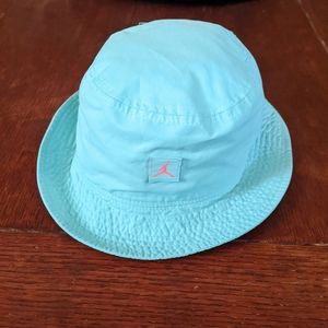Nike/Jordan Aqua and Pink Bucket Hat NWT